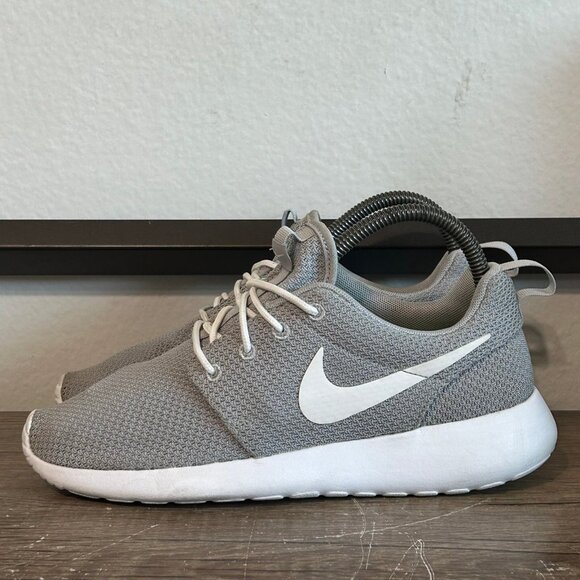 Nike ID Roshe One Women’s Athletic Running Shoes Size 6.5 Gray - Picture 1 of 8